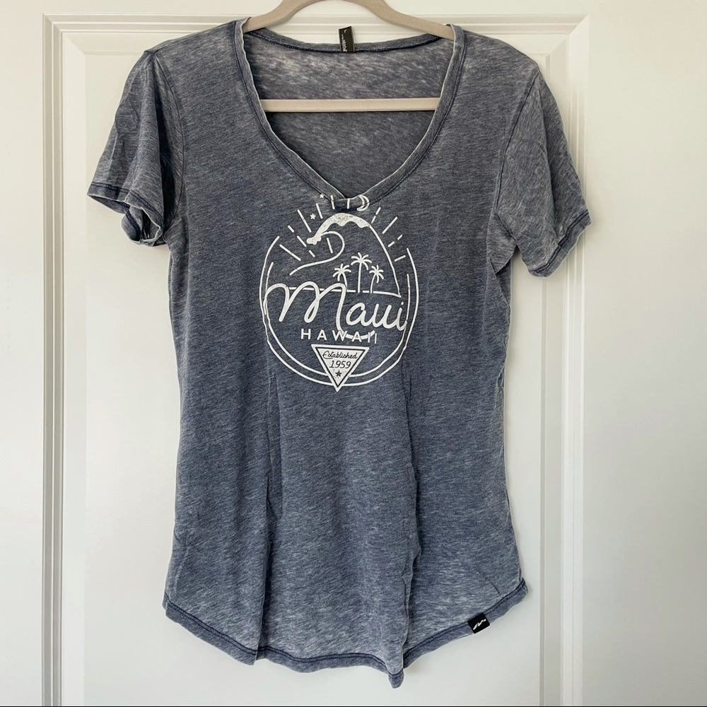 Maui Hawaii V-neck shirt L